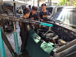 Aktivitas Bengkel TKR